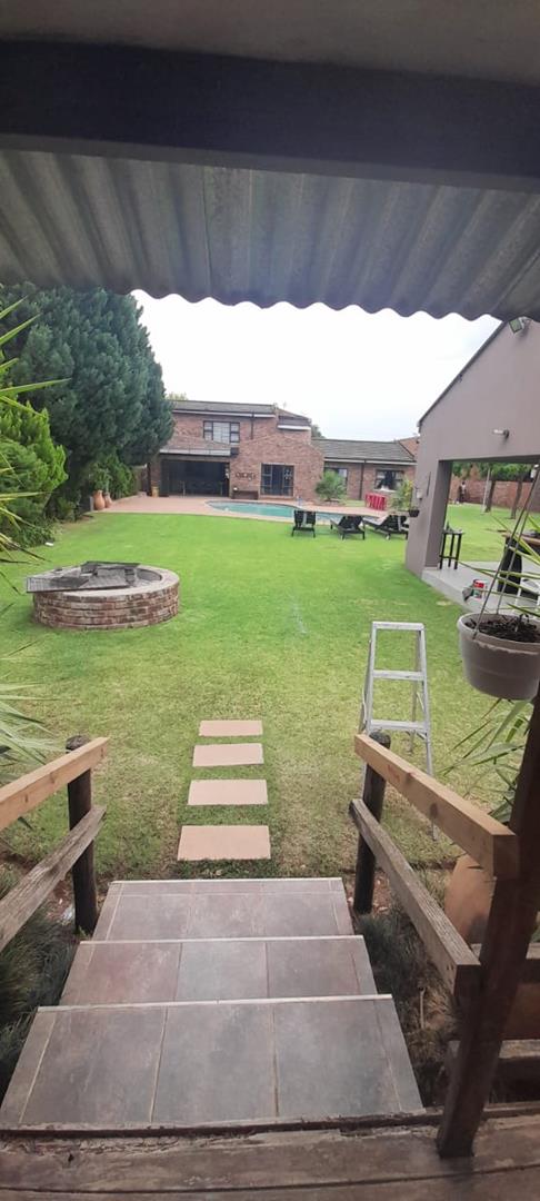 7 Bedroom Property for Sale in Bloemhof North West